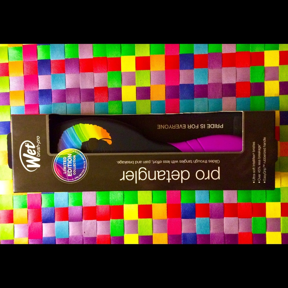 Wet Brush-Pro Detangler 🌈 Pride (Purple)
